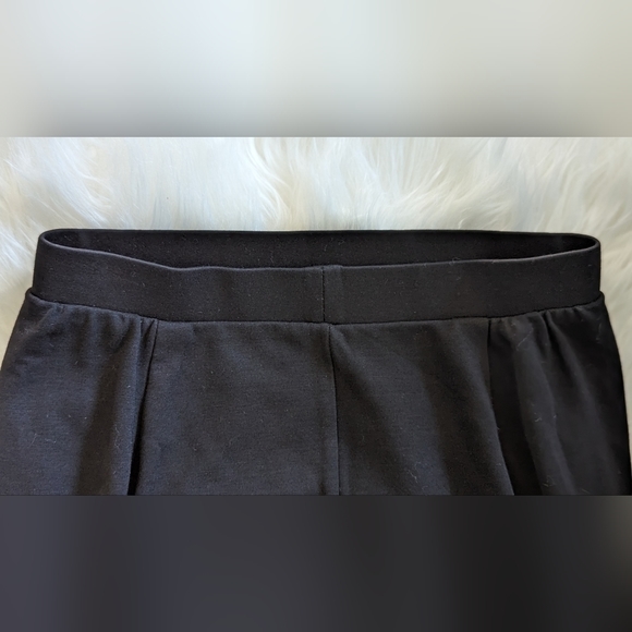 EUC 41 Hawthorn black faux leather front panel elastic waist curved hemline - Picture 5 of 9